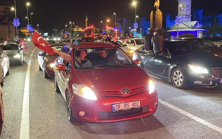 A Milli Takım'ın zaferi Türkiye'de büyük coşkuyla kutlandı