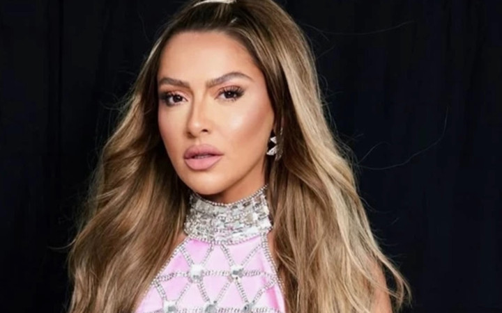 Hadise'den ilkbahar pozu! Fit ve doğal haline yorum yağdı