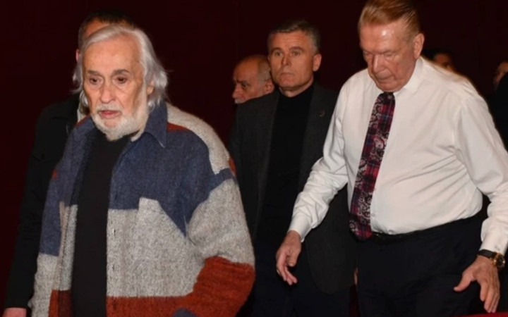 Gırgıriye Müzikali’nde yine kriz! Bu kez de kuyrukta kavga çıktı