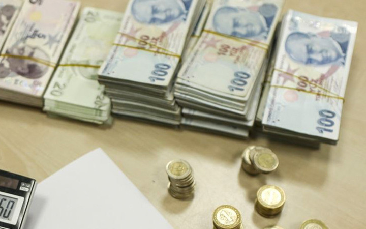 Bayram ikramiyesi alacaklar dikkat! Herkese aynı para yatmayacak, SGK uzmanı Özgür Erdursun açıkladı