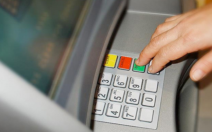 Milyonlarca müşterisi var! Dünyanın en büyük bankasının ATM'leri kaldırılıyor