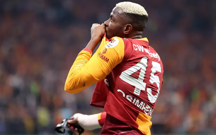 Victor Osimhen için inanılmaz teklif! Galatasaray kararını verdi: Yıldız golcü satılıyor mu?