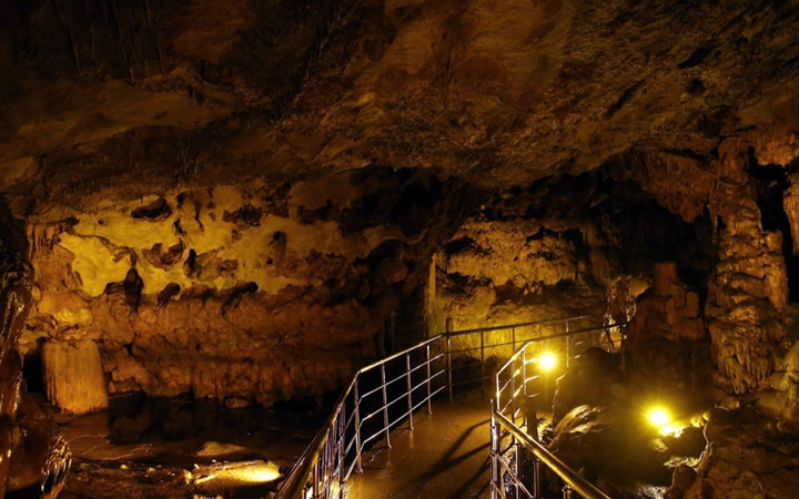 Tokat'ın Ballıca Mağarası yaz aylarında serinletiyor! Turistler akın ediyor...