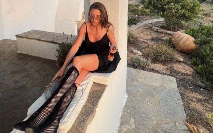 Serenay Sarıkaya İtalya tatilinden paylaştı