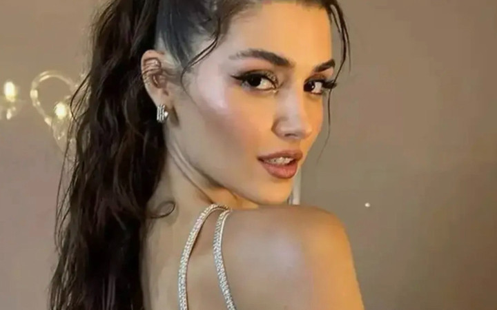 Hande Erçel'den hayran bırakan kareler! Fiziği ile hayran bıraktı...
