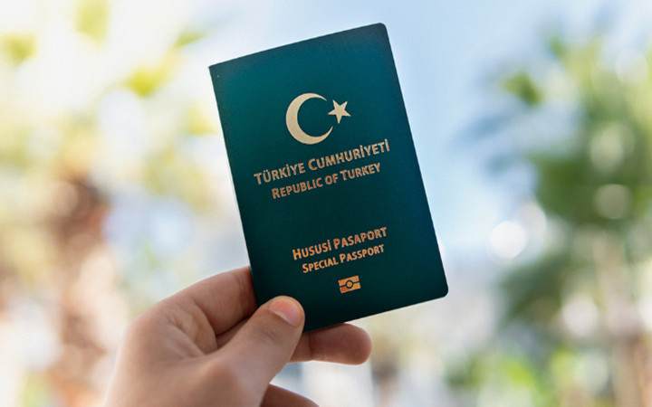 Yeşil pasaportta yeni kurallar belli oldu! İhracat tutarına göre pasaport hakkı dağıtılacak