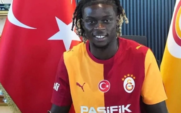 Beklentiyi karşılamadı! Galatasarayda devre arası ayrılık kararı