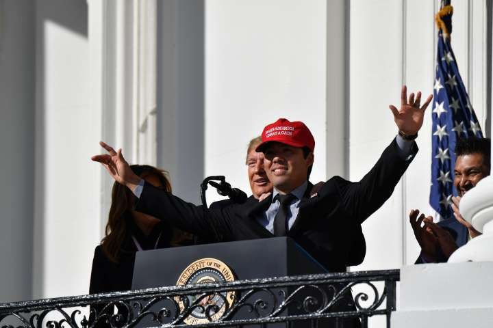 Donald Trump'ın Kurt Suzuki'ye yaptığı hareket olay oldu - Resim: 2