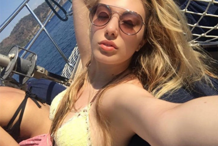 Mehmet Ali Erbil'in kızı Yasmin durmuyor cesur karelere devam - Resim: 1