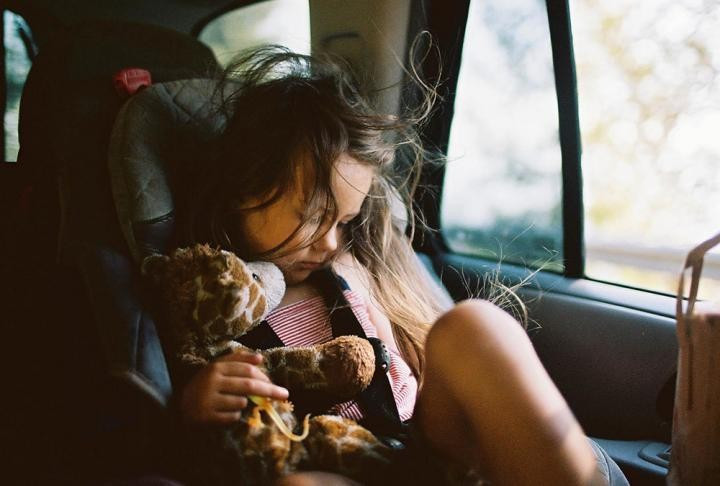 Eşi ve oğlunun duşta çıplak fotoğrafını paylaştı ama gerçek... - Resim: 1