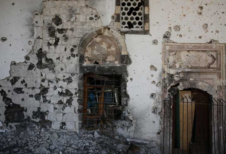 Fatihpaşa Camisi delik deşik! - Resim: 3