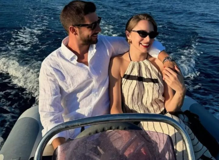 Miray Daner'in fotoğraflarına yorum yağdı! Çerçioğlu detayı... - Resim: 2