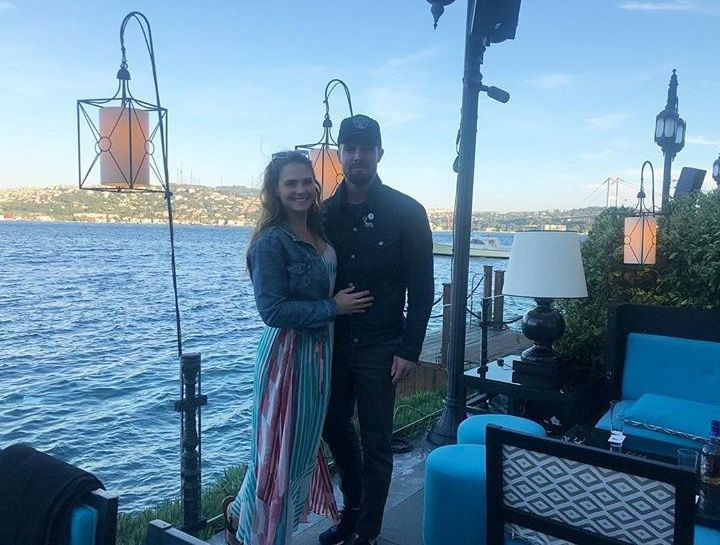 Arrow'un yıldızından 'Ayasofya ayıbı' Türk takipçileri fena kızdı! - Resim: 3