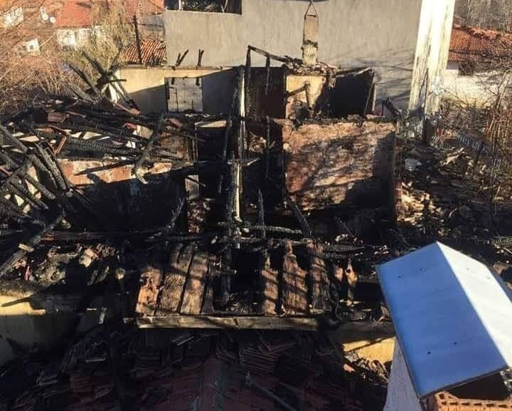 Bir hafta içinde hem eşini hem evini kaybetti! 78 yaşında yarı felç sokakta kaldı - Resim: 2