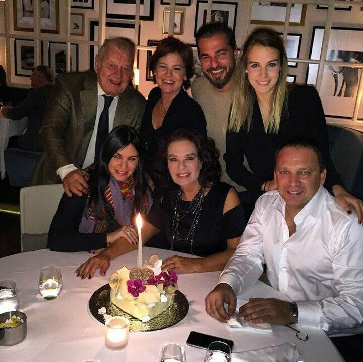 Hülya Koçyiğit'in damadı Ender Alkoçlar'dan koronavirüs yorumu: Çok azmıştık... - Resim: 3