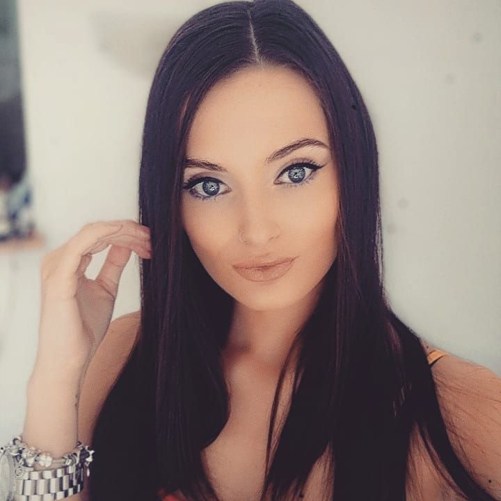 Korkunç manzara! Genç kızın evine giren yakınları dolaba bakınca hayatının şokunu yaşadı - Resim: 1