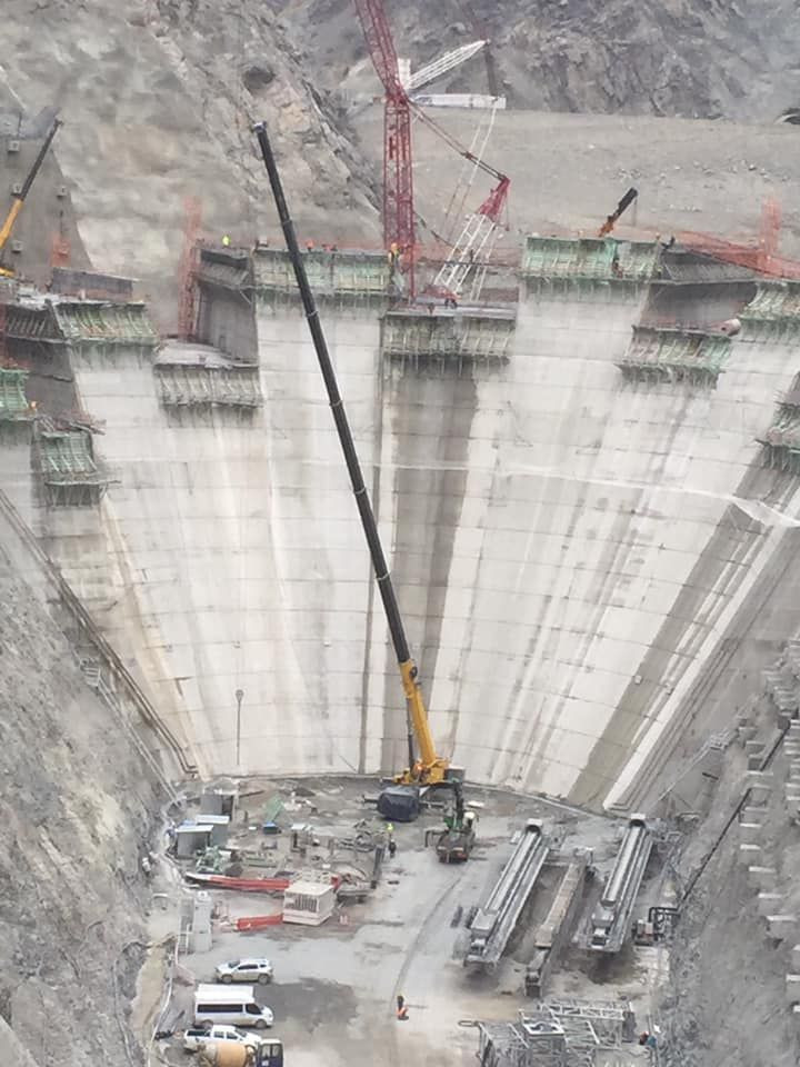 Artvin Yusufeli'nde baraj inşaatı 64 metre gövdeye ulaşıldı - Resim: 2