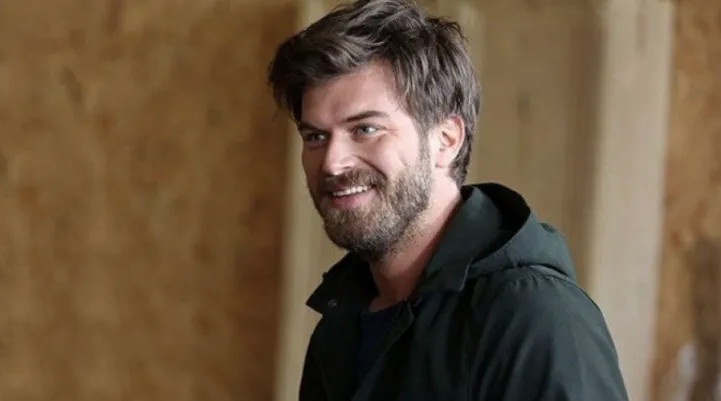 200 bin Euro'ya almıştı! Ferrari'si Kıvanç Tatlıtuğ'un başına bela oldu - Resim: 2