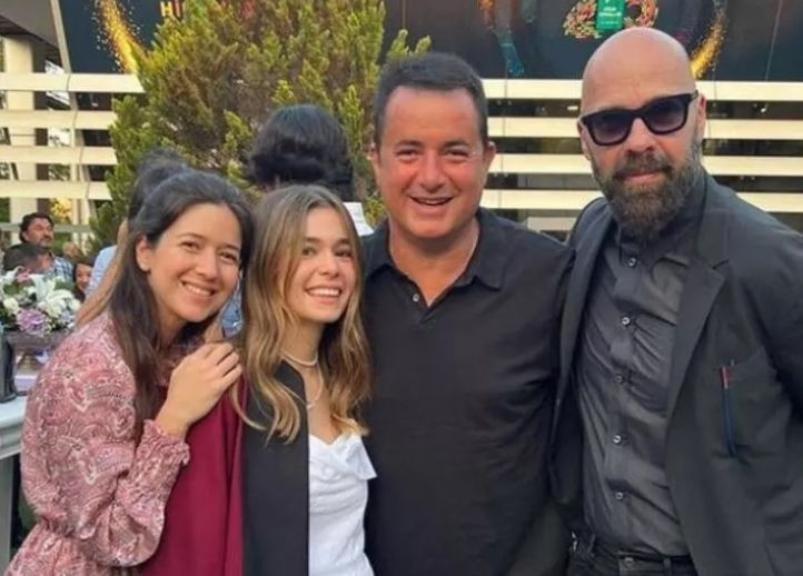 Kayahan'ın kızından büyük başarı! O üniversiteyi bitirdi... - Resim: 4