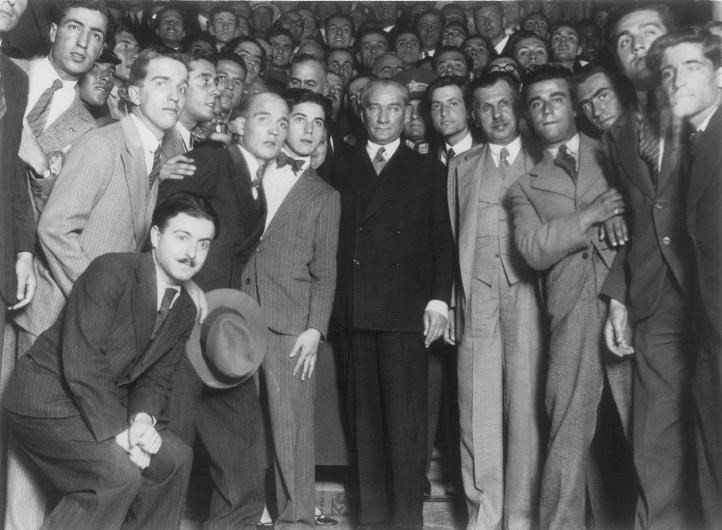 Atatürk'ü anma günü kısa ve uzun 10 Kasım şiirleri - Resim: 4