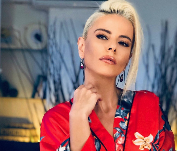 Kazancını bakın neye yatırıyormuş Şarkıcı Simge 'evim yok' diyerek itiraf etti - Resim: 4