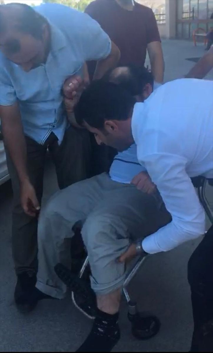 Konya'da gözaltına alınan FETÖ'nün mahrem abisi polise zor anlar yaşattı - Resim: 2