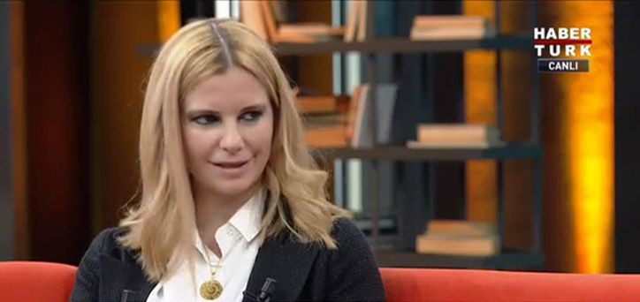 Burcu Çetinkaya Bucak neden başörtüsünü çıkardığını anlattı - Resim: 4