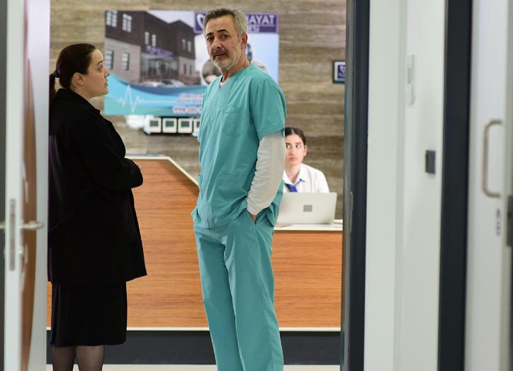 Kardeş Çocukları'nda kriz çıktı! Başrol oyuncusu apar topar diziden ayrılıyor - Resim: 1