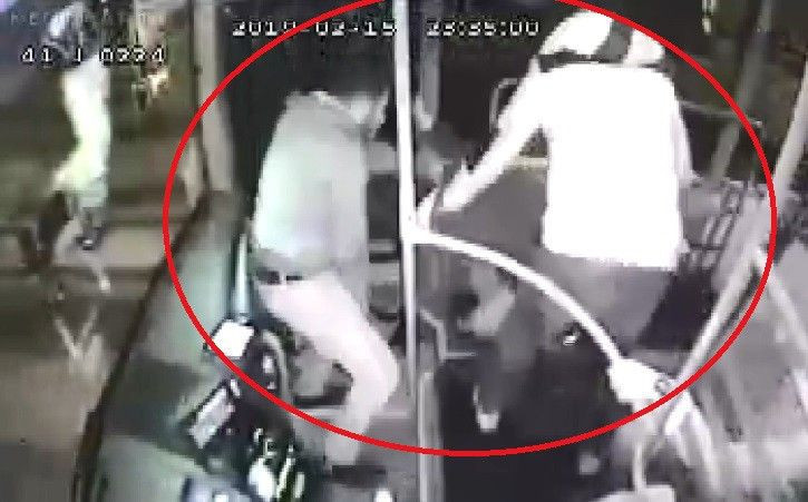 Kocaeli’de halk otobüsünde taciz anı kameraya yansıdı - Resim: 1