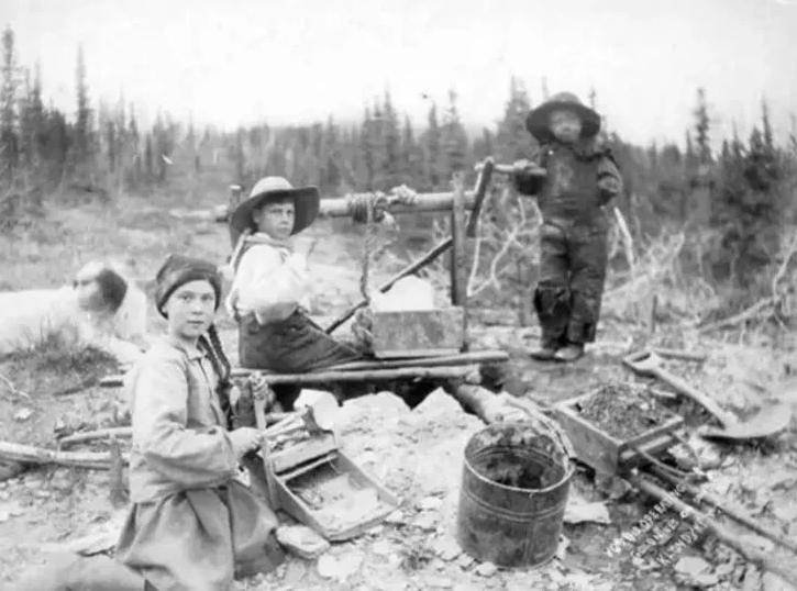 Greta Thunberg zaman yolcusu iddiası 121 yıllık fotoğraf ortalığı karıştırdı - Resim: 2