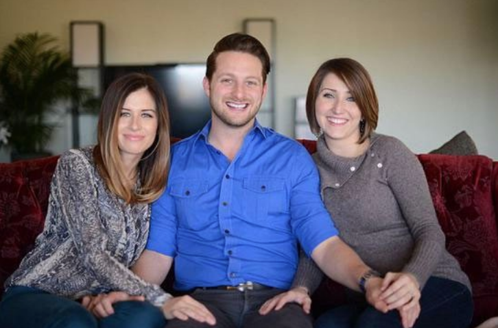 Dünyanın en garip adamı! İki sevgilisiyle aynı evde yaşıyor - Resim: 4