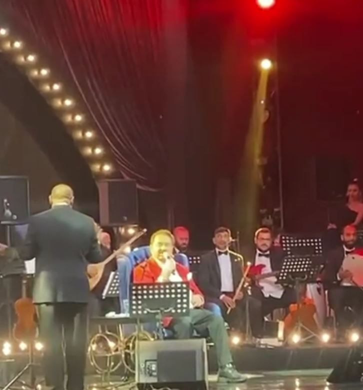 İbrahim Tatlıses 12 yılın ardından ilk konserini verdi! Sosyal medyada 'detone' tepkisi - Resim: 1
