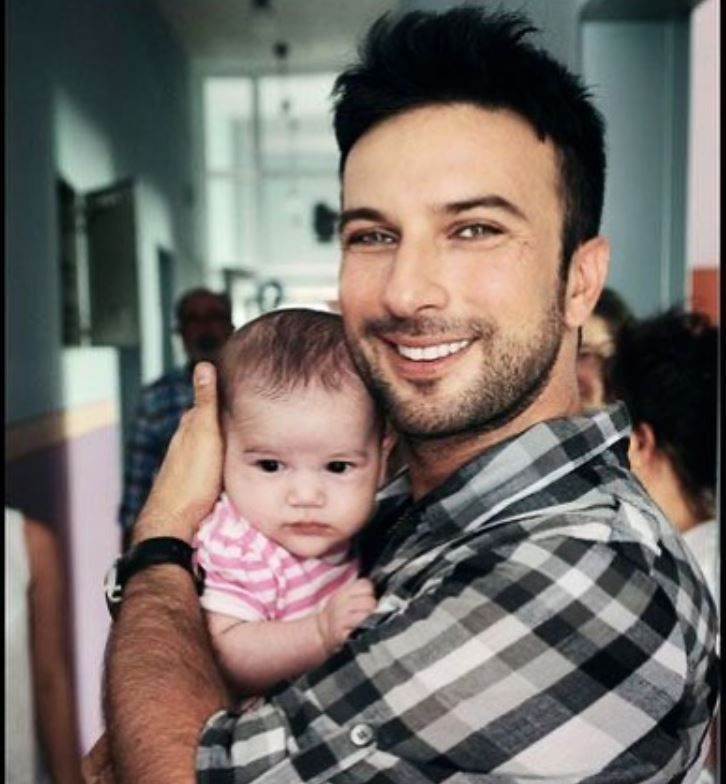 Tarkan yeni şarkı çıkarıyor! Hayranlarının ısrarına dayanamadı - Resim: 1