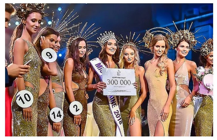 Evli ve çocuklu olduğunu gizleyen güzelin tacı elinden alındı! - Resim: 4