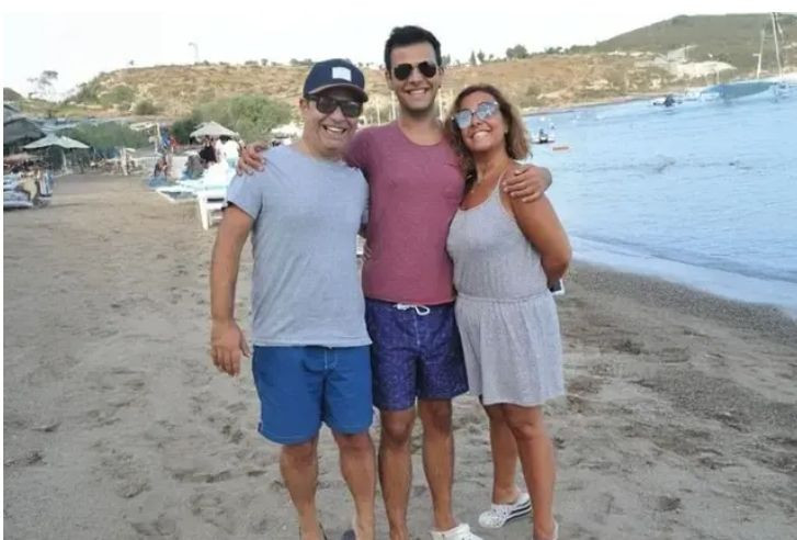 Çiçek Dilligil oğlunun cinsiyet değişimi sürecini anlattı! - Resim: 1