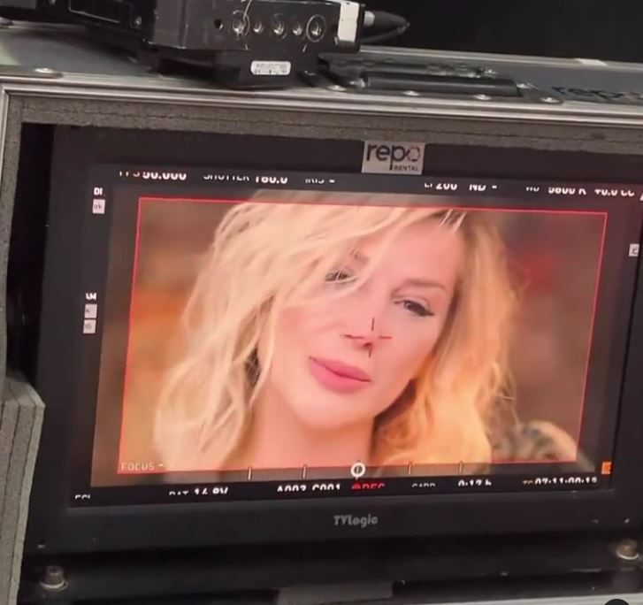 Songül Karlı'dan yeni bikinili pozlar 'Oğlum 'Hep bir yerlerin konuşuluyor anne' diyor' - Resim: 4