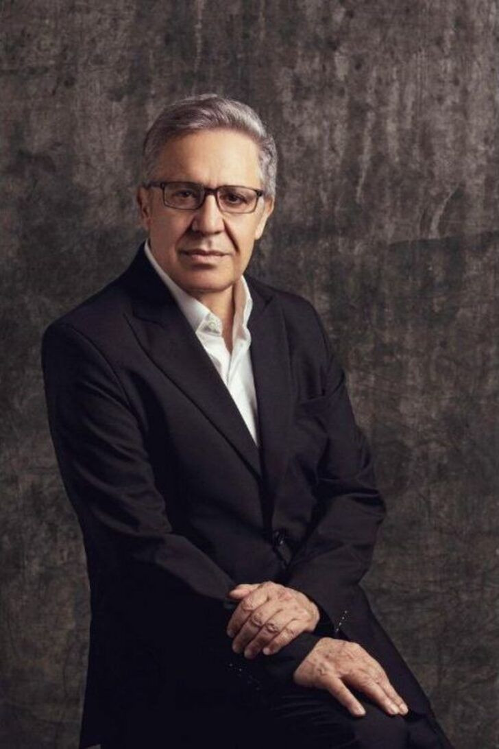 Zülfü Livaneli yarı çıplak fotoğrafını Twitter'da paylaştı! Şaka deyip sildi - Resim: 1