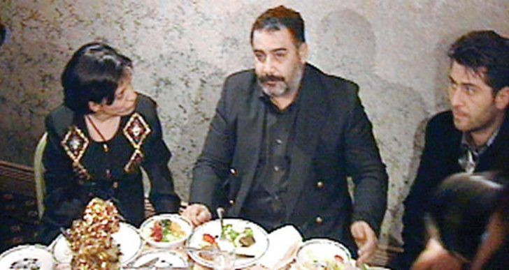 Aylarca deli gibi çıplak ayak dolaşmış! Ahmet Kaya'nın ağabeyi konuştu - Resim: 3