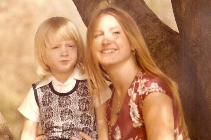 Göğüslerini küçültmek için bıçak altına yattı üçüncü memesi çıktı!  - Resim: 1