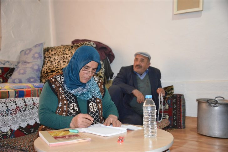 Çiftçi kadın kursiyere özel servis aracı - Resim: 2