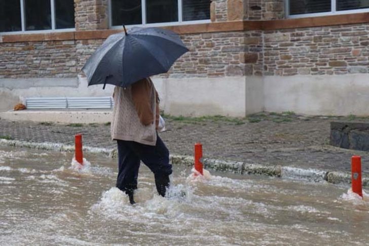 Meteoroloji'den uyarılar art arda geldi! Kuvvetli fırtına ve sağanak uyarısı - Resim: 3