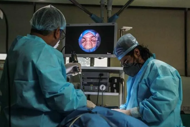 Görüntüler tüyler ürpertti! İşte kara mantar ameliyatı: Gözler böyle oyuluyor - Resim: 3