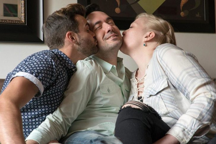 Hem eşi hem sevgilisiyle aynı yatakta bu da oldu! - Resim: 1