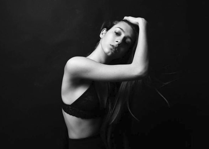 Acun Ilıcalı aşk iddiaları çıkan ve 15 Temmuz için skandal paylaşımı olay olan Itır Esen'e anne engeli! - Resim: 3