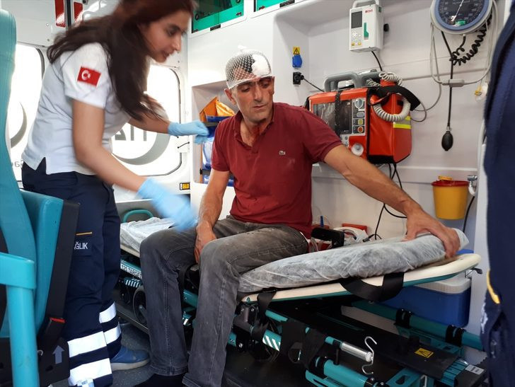 İftar çadırı karıştı: Taş ve sopalar havada uçuştu! - Resim: 2