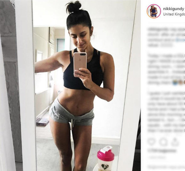 Evde yaptığı spor ile harikalar yarattı - Resim: 4