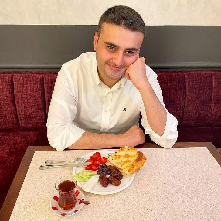 CZN Burak babası tarafından dolandırıldı! CZN Burak ve annesine Bilal Erdoğan sahip çıktı - Resim: 3