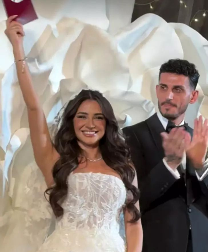 Futbolcu Samet Akaydin ile oyuncu Hazal Çağlar evlendi! Düğünden dikkat çeken kareler - Resim: 4