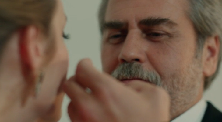 Kızının arkadaşıyla yattı! Kanal D Bir Umut Yeter dizisinde olay sahne - Resim: 3