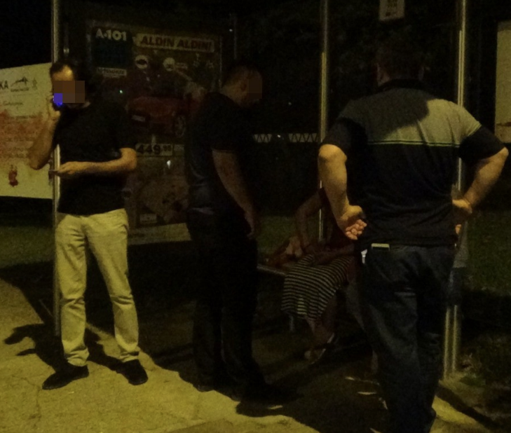 Sokak ortasındaki fuhuş rezaletine şok baskın! - Resim: 4